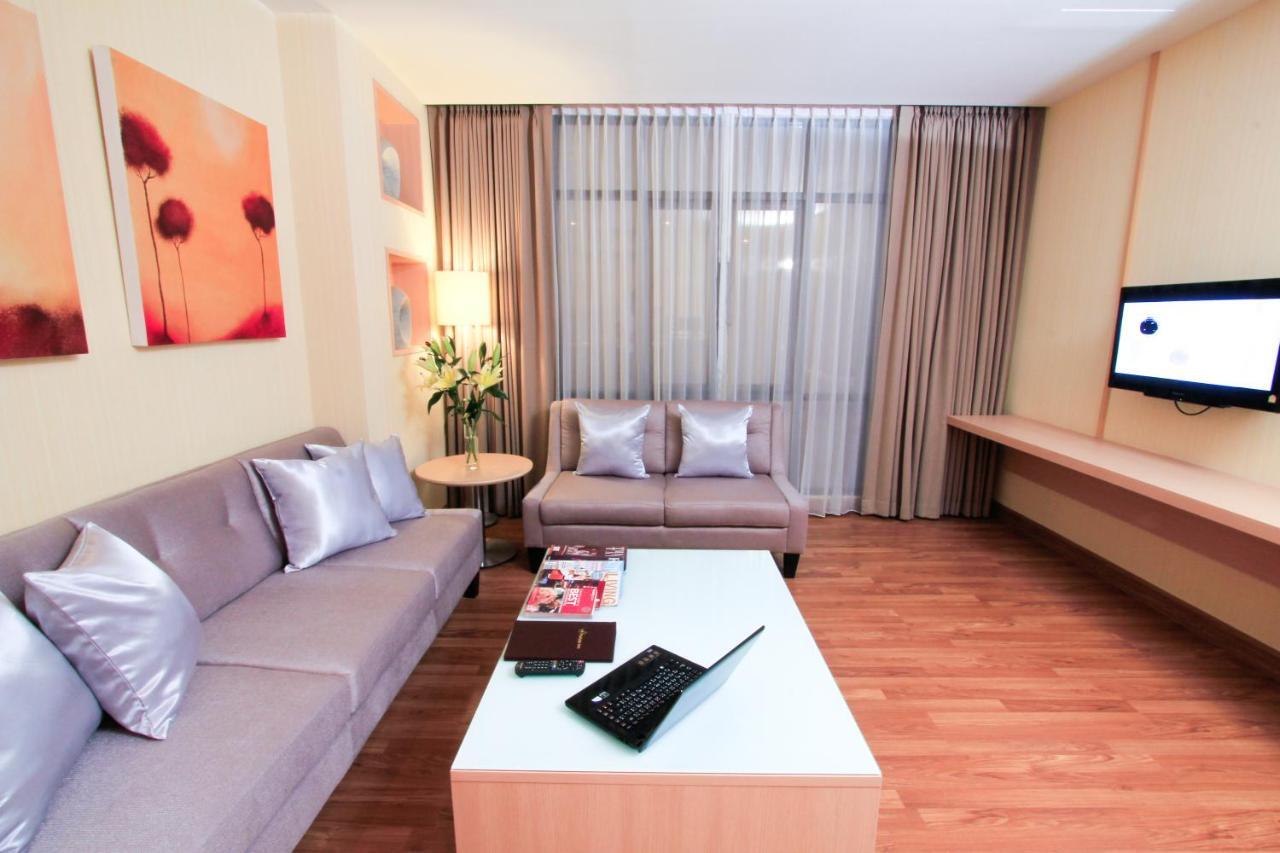 Petals Inn Банкок Екстериор снимка