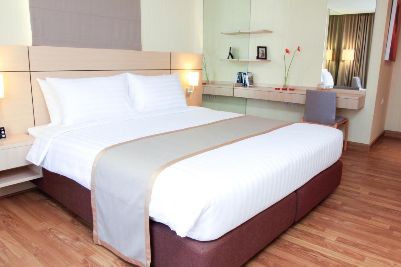 Petals Inn Банкок Екстериор снимка